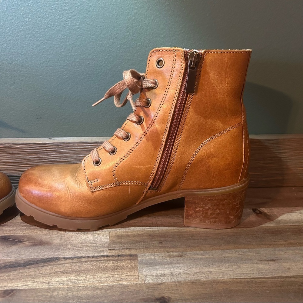 OTBT Cognac Leather Lace Up Combat Boots Side Zip Lug Sole Women’s Size 7 - Picture 7 of 12